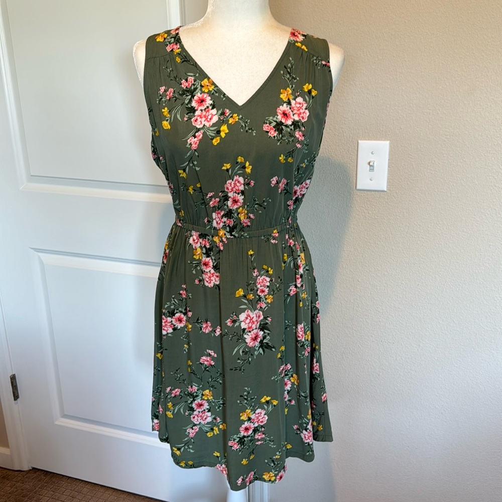 NWOT Flowy Old Navy Dress, Size M